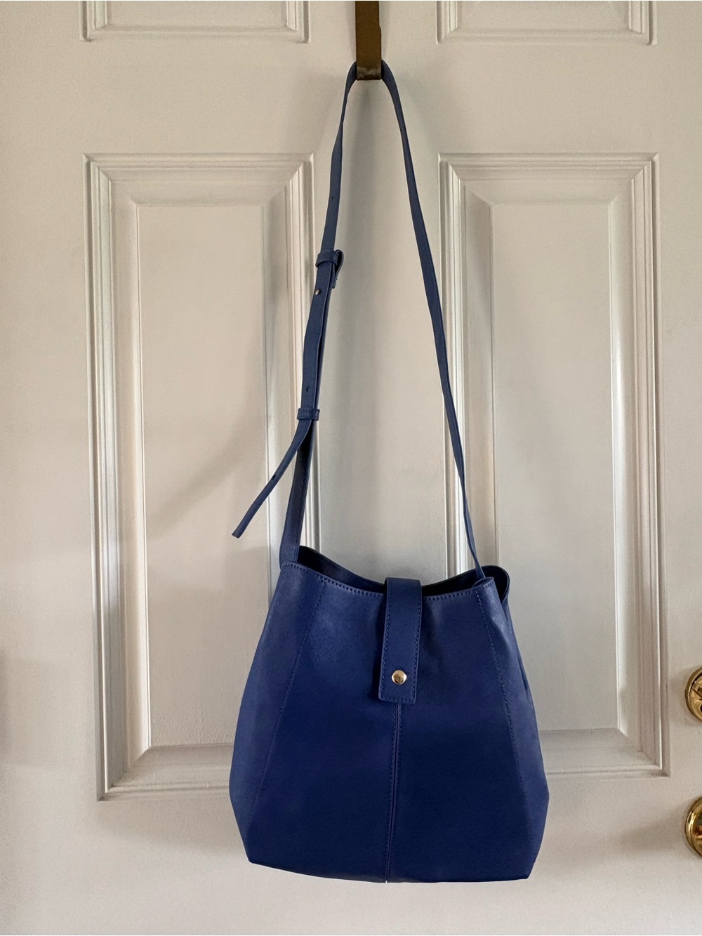 Blue Leather Bucket Crossbody Bag - Classic Everyday Style